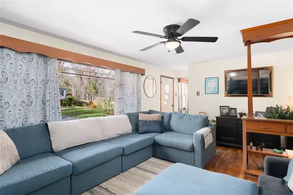 19 Cedarcrest DR, Preston, CT 06365