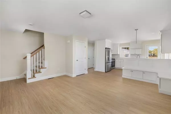 79 Pinehurst AVE, Warwick, RI 02889