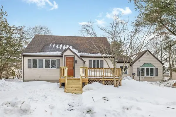 5 Woodland AVE, Coventry, RI 02816