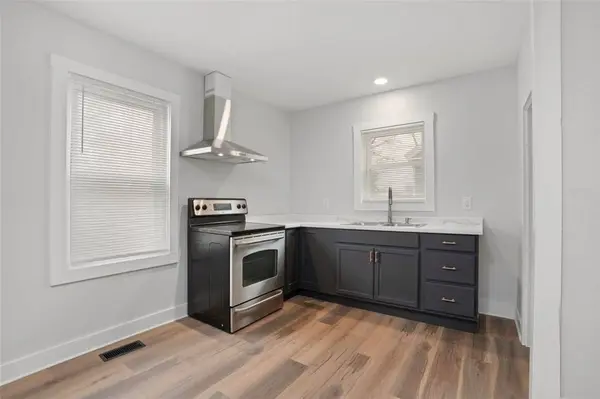 49 Oak ST, Cranston, RI 02910