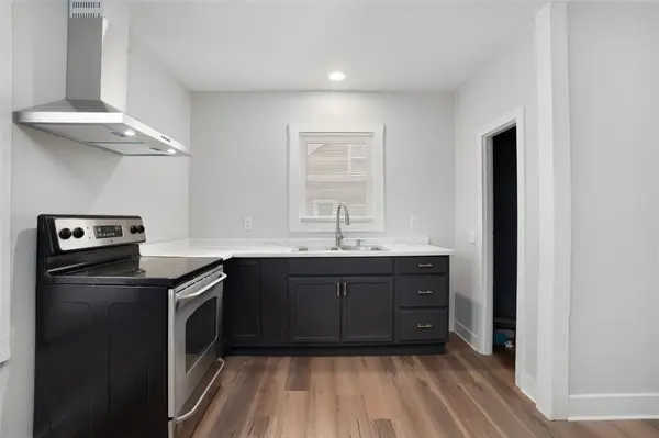 49 Oak ST, Cranston, RI 02910