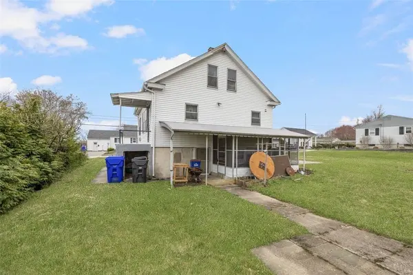 93 Harding ST, West Warwick, RI 02893