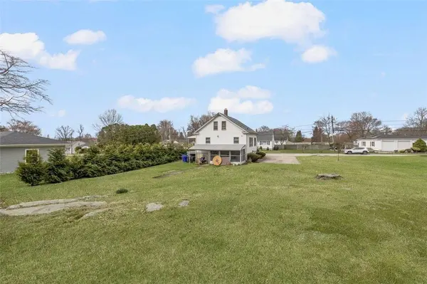 93 Harding ST, West Warwick, RI 02893