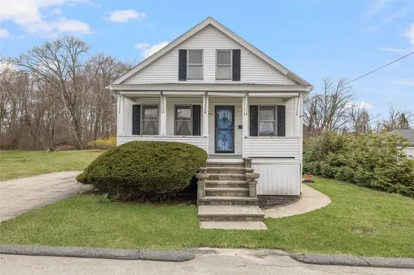 93 Harding ST, West Warwick, RI 02893