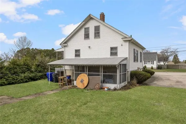 93 Harding ST, West Warwick, RI 02893