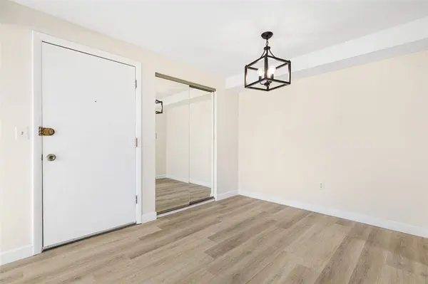 36 Cowesett AVE #4, West Warwick, RI 02893