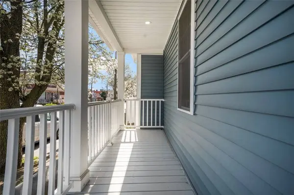 263 Warren AVE, East Providence, RI 02914