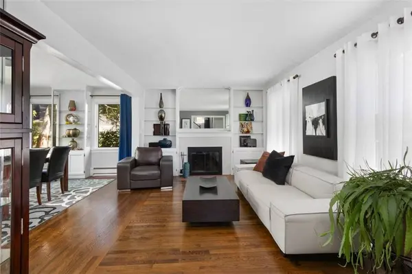 685 Pontiac AVE, Cranston, RI 02910