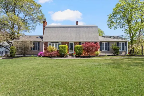 50 Fairview AVE, West Warwick, RI 02893