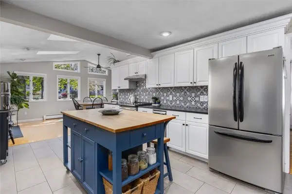 50 Fairview AVE, West Warwick, RI 02893