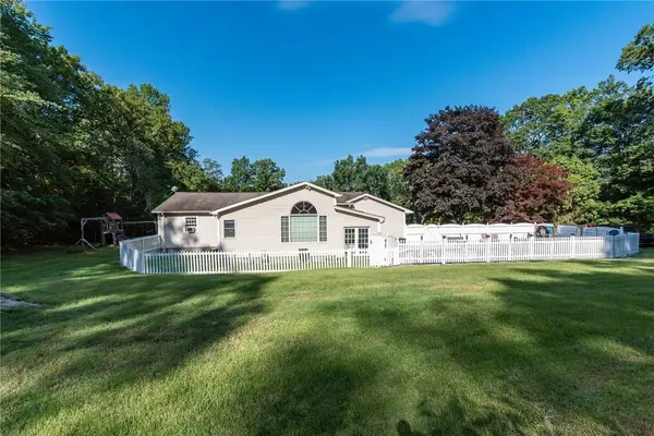 92 New RD, Plainfield, CT 06354