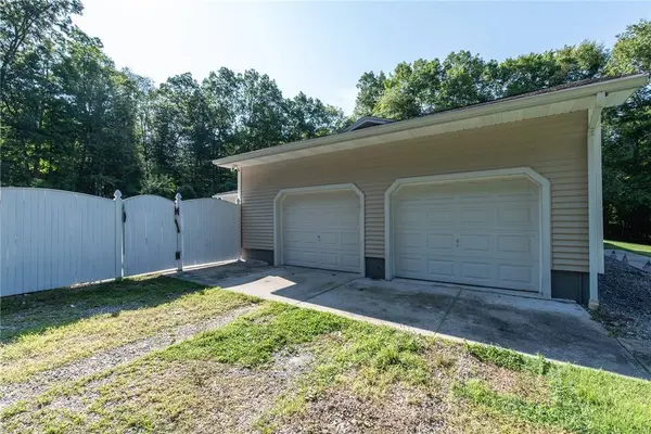92 New RD, Plainfield, CT 06354