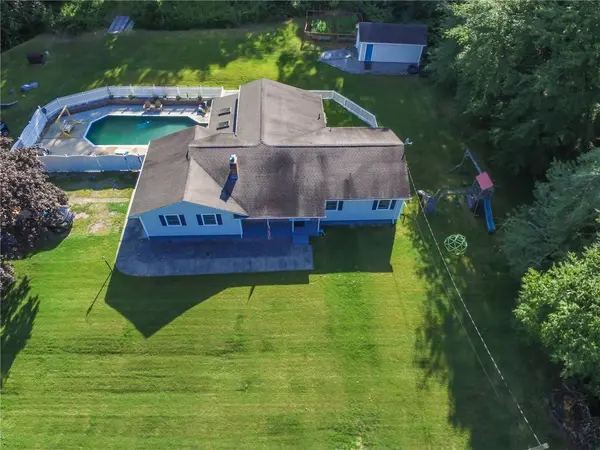 92 New RD, Plainfield, CT 06354