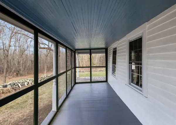 1896 Middle RD, East Greenwich, RI 02818
