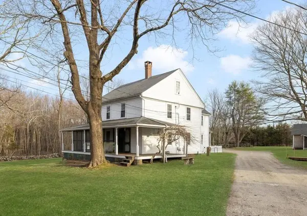 1896 Middle RD, East Greenwich, RI 02818