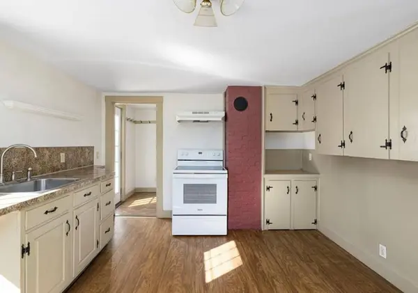 1896 Middle RD, East Greenwich, RI 02818