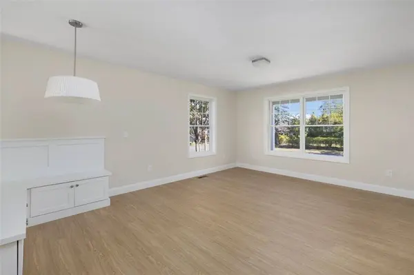 19 Wood ST, Warwick, RI 02889