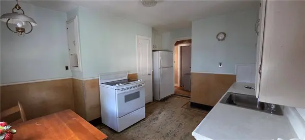 20 Intervale RD, Cranston, RI 02910