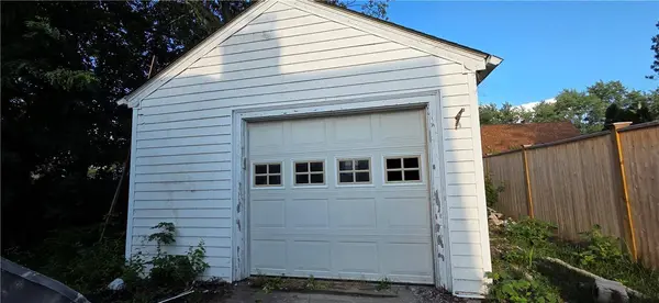 20 Intervale RD, Cranston, RI 02910