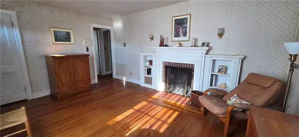 20 Intervale RD, Cranston, RI 02910