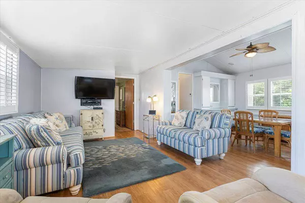 5294 Compass Cove PL, Hutchinson Island, FL 34949