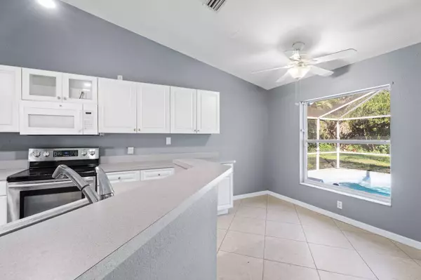 4302 SW Appleseed RD, Port Saint Lucie, FL 34953