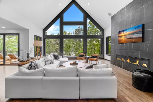 108 Laurel LN, Sunset, SC 29685