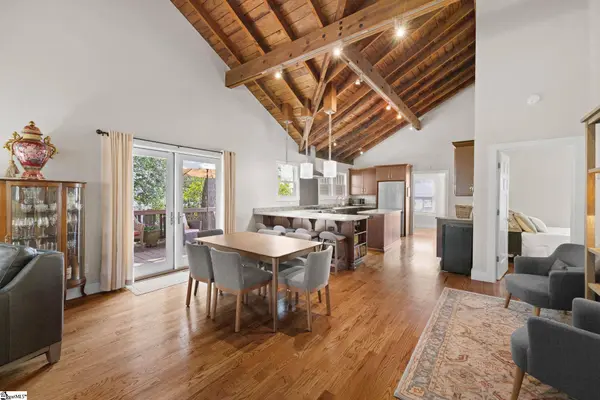 323 Hampton Avenue, Greenville, SC 29601