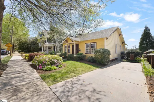 323 Hampton Avenue, Greenville, SC 29601