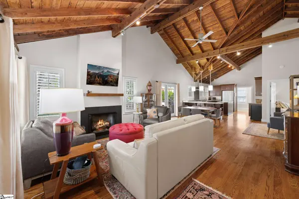 323 Hampton Avenue, Greenville, SC 29601