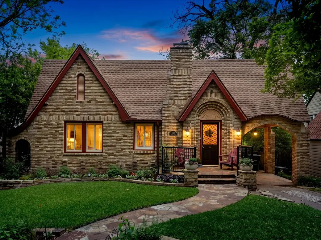 Hollywood Heights Dallas: Tudor Homes Near White Rock