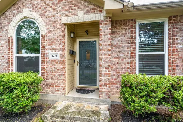 1219 Haines Avenue, Dallas, TX 75208