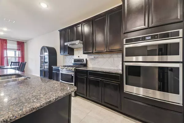 342 Meredith Drive, Fate, TX 75087