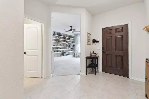 342 Meredith Drive, Fate, TX 75087