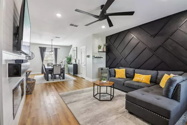 6165 River Pointe Drive, Fort Worth, TX 76114