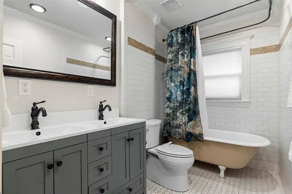 6926 Vivian Avenue, Dallas, TX 75223