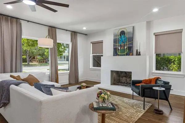 422 S Montreal Avenue, Dallas, TX 75208