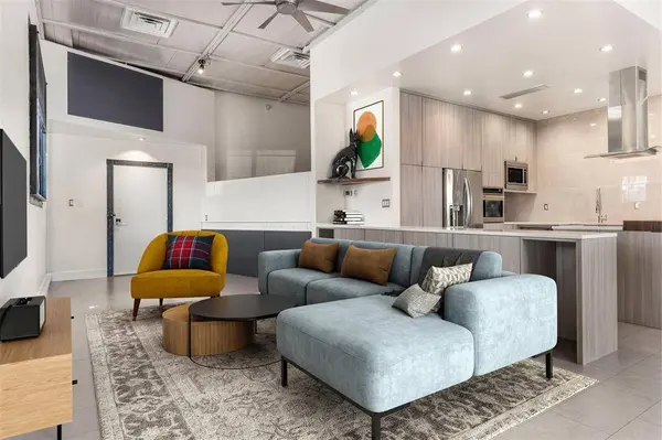 215 N Walton Street #9 & 11, Dallas, TX 75226