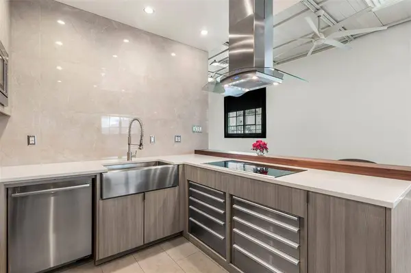 215 N Walton Street #9 & 11, Dallas, TX 75226