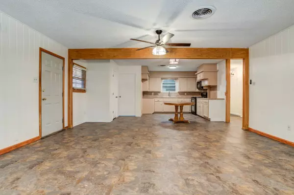 5403 8th Street, Lubbock, TX 79416