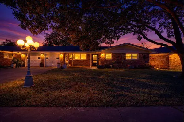 2120 53rd St, Lubbock, TX 79412