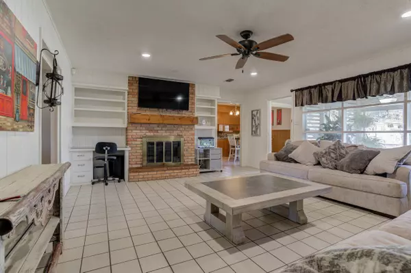 2120 53rd St, Lubbock, TX 79412