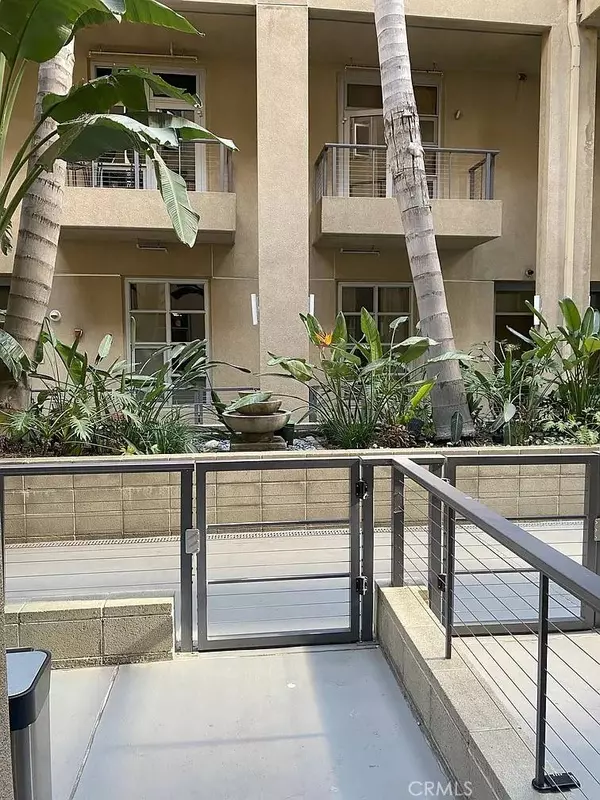 133 The Promenade N #13, Long Beach, CA 90802