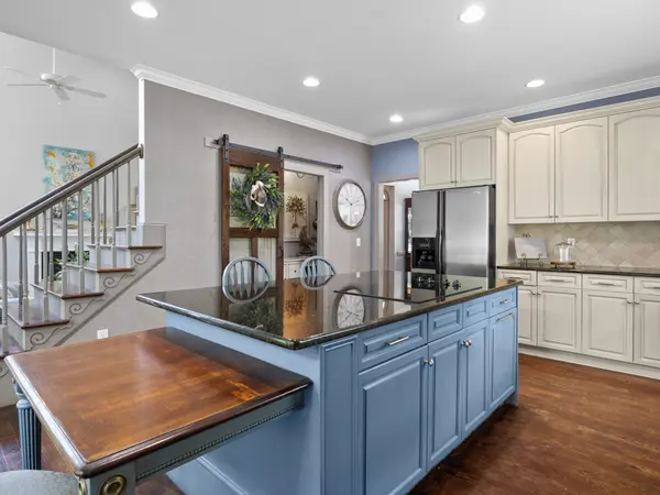 150 Pinnacle Shores DR, Mooresville, NC 28117