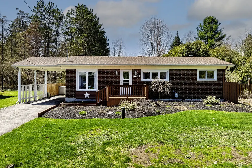 3314 Leroy St, Ottawa, ON K0A