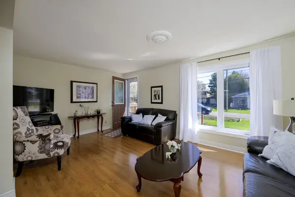 3314 Leroy St, Ottawa, ON K0A