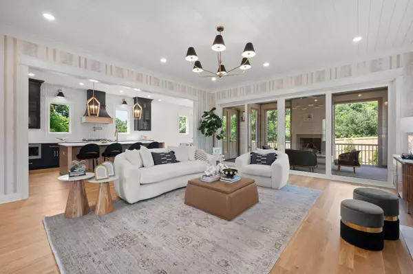 521 31st Ave #N, Nashville, TN 37209