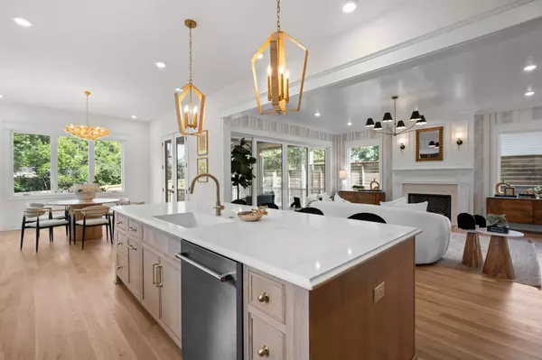 521 31st Ave #N, Nashville, TN 37209