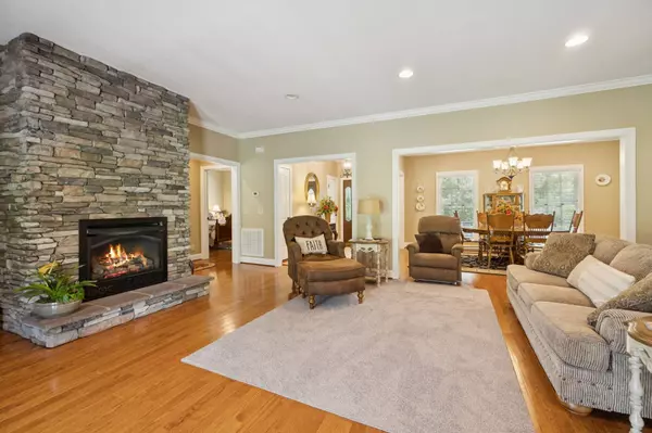 176 Corder Ln, Shelbyville, TN 37160