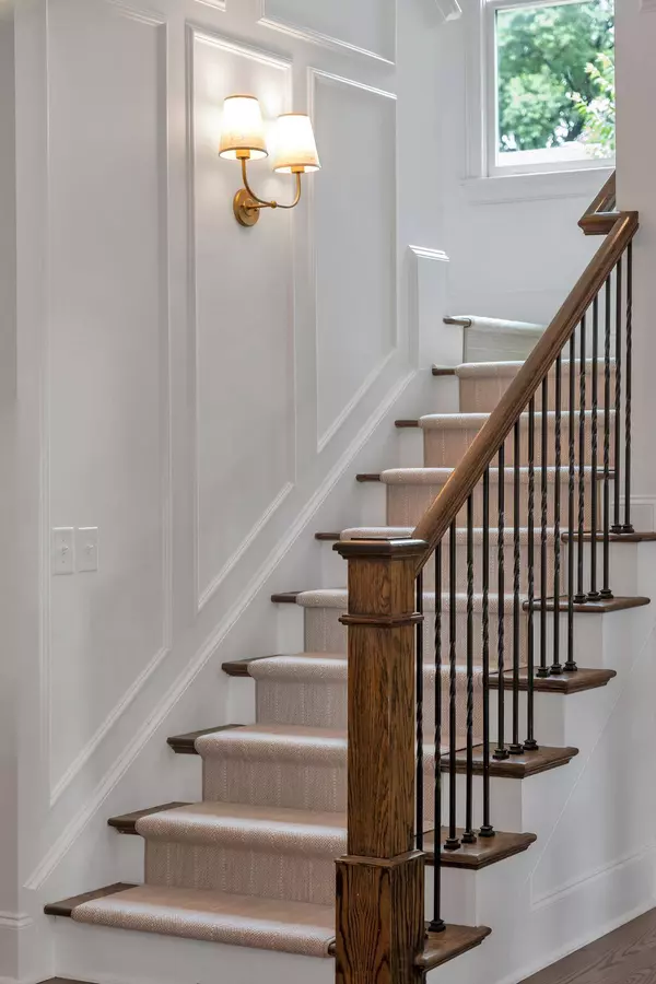 141 Lincoln Ct, Nashville, TN 37205